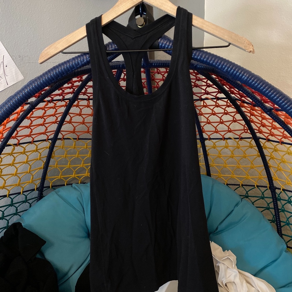 Lulu black tank size 4